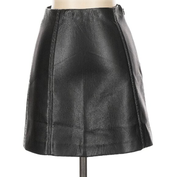 ARITZIA BABATON VEGAN LEATHER SKIRT- SIZE 8 BARELY WORN - Picture 1 of 3